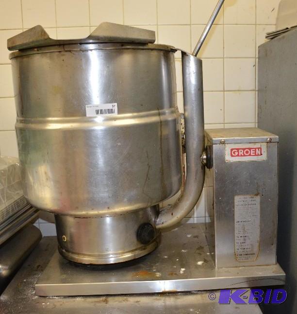 lot 37 image: Groen table top tilt kettle 20 quart model TD...