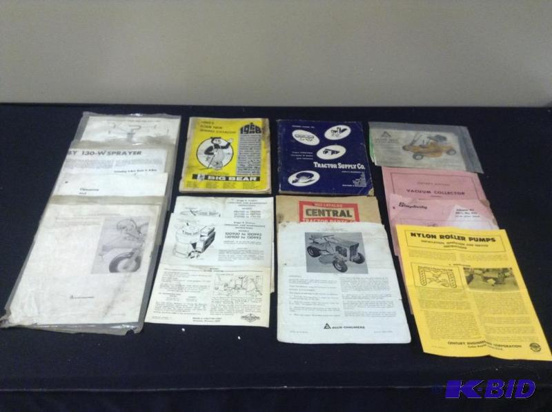 lot 107 image: Assorted Owners Manuals & Parts Guides - Allis Chalmers Briggs Straton