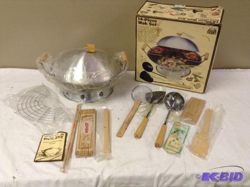 lot 28 image: 14 Piece Wok Set