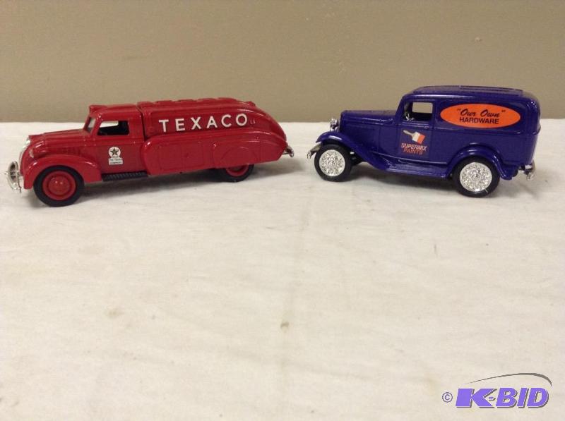 lot 41 image: Texaco & Supermix Paints Truck Banks