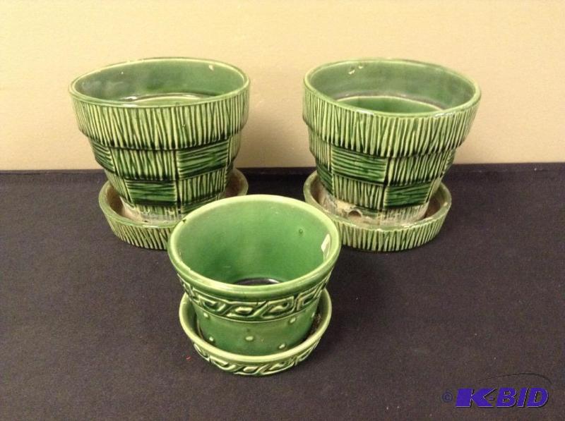 lot 50 image: Green McCoy Planters