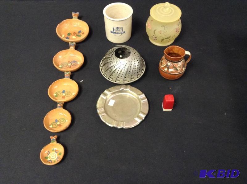 lot 70 image: Vintage Collectibles