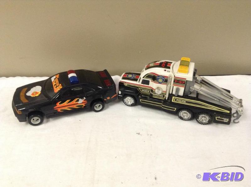 lot 78 image: 2 Toy Police Vehicles