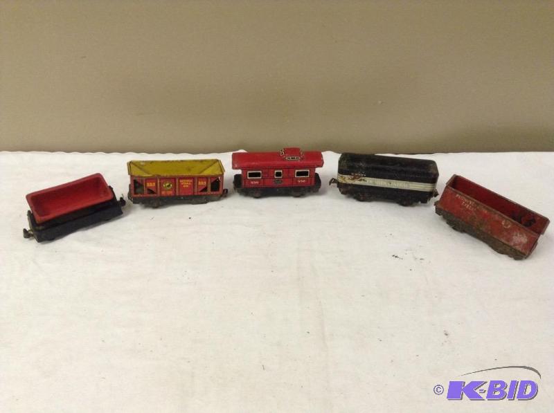 lot 82 image: Vintage Toy Train