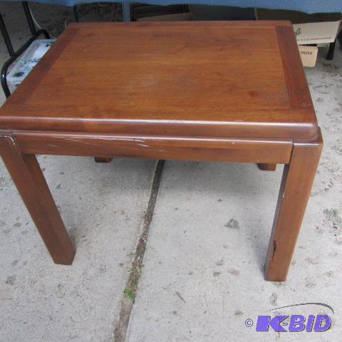 Lane Lamp Table