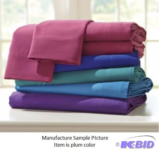 lot 11 image: Microfiber Sheet Set - King - Plum color - Sn...