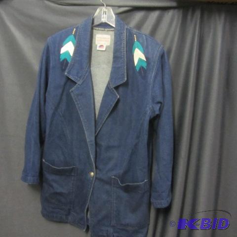 lot 109 image: Womens Denim Jacket