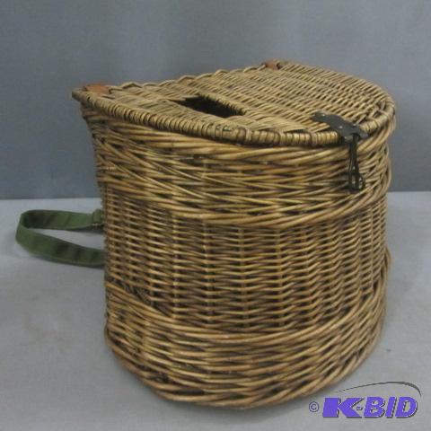 lot 18 image: Split Willow Wicker Fishing Reel