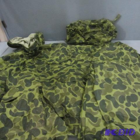 lot 26 image: Rain suit, Jacket & Pants