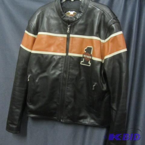 lot 29 image: Harley Davidson Leather Jacket