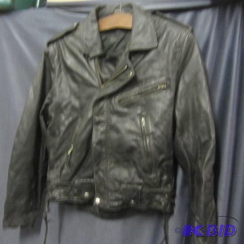 lot 32 image: Brando Style Leather Jacket