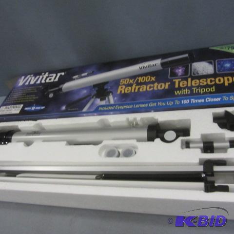 lot 49 image: Vivitar Telescope