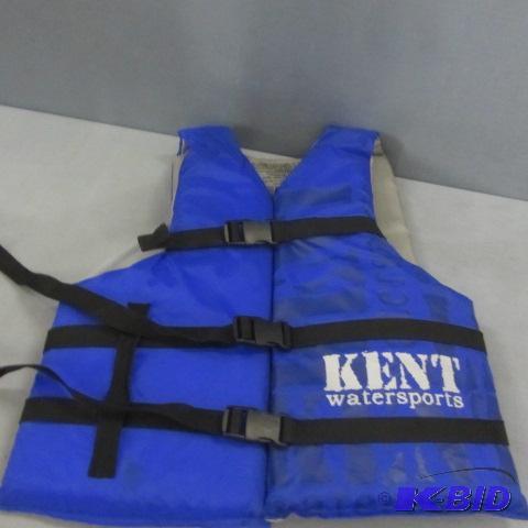 lot 7 image: Life Vests and Floatation