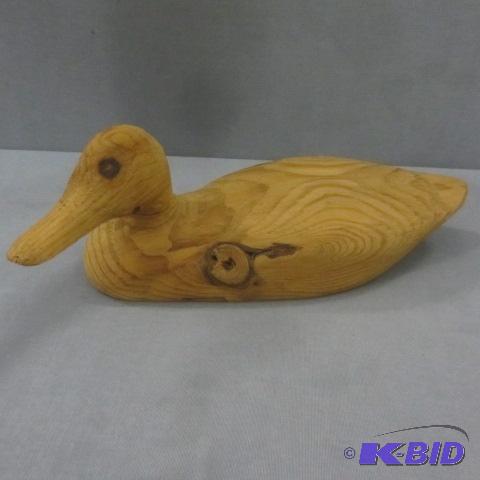 lot 79 image: Hand Carved Duck