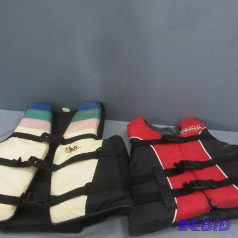 lot 8 image: Life Vests and Floatation