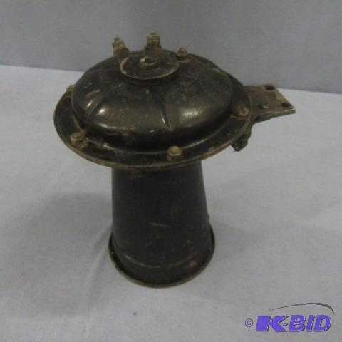 lot 98 image: Vintage Car Horn