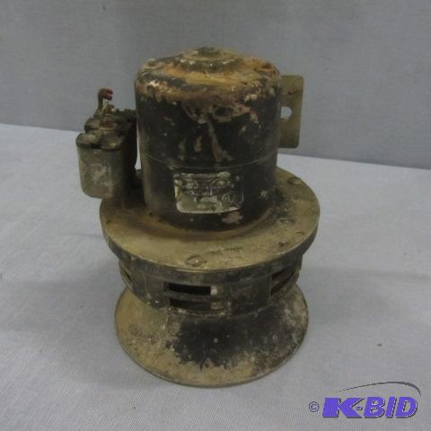lot 99 image: Vintage Car Horn
