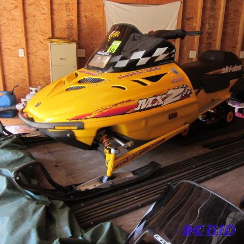 1998 Ski-Doo Snowmobile