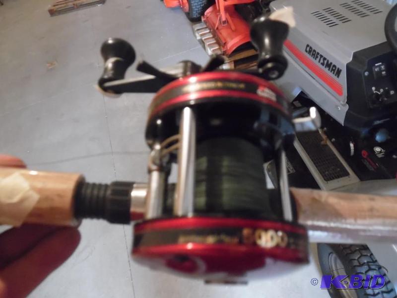 lot 13 image: Fishing pole