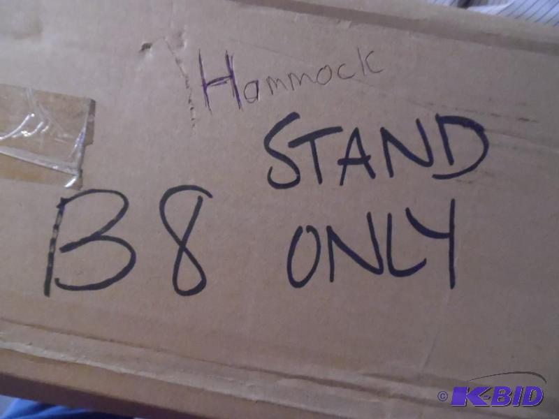 lot 26 image: Hammock stand