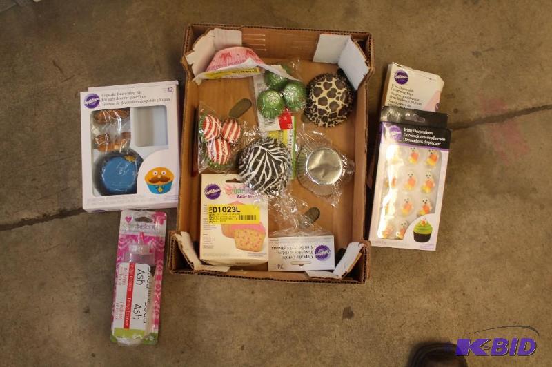 11 Item Lot