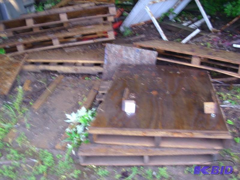lot 10 image: Large Lot 9 Pallet