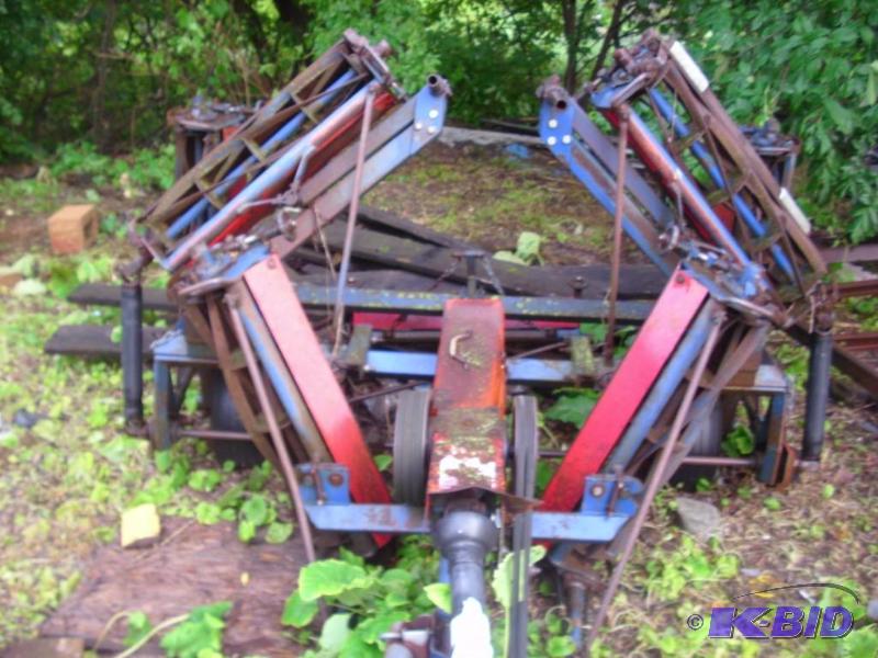 lot 13 image: 21 PTO Batwing Reel Mower