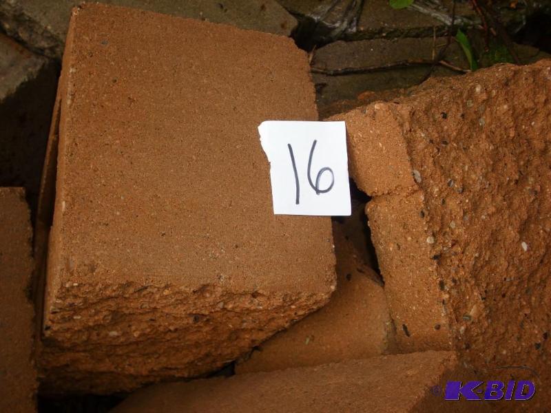 lot 16 image: Pallet Landscaping Blocks