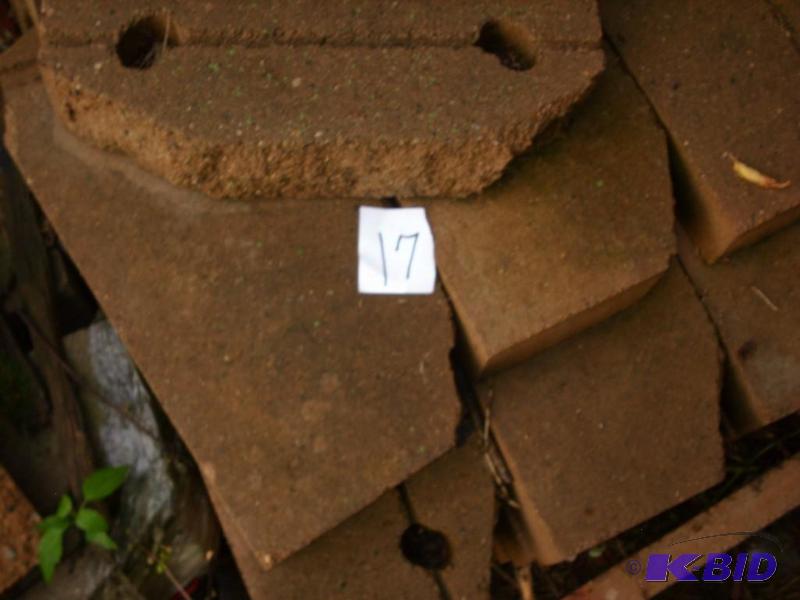 lot 17 image: Large Lot Landscaping Blocks