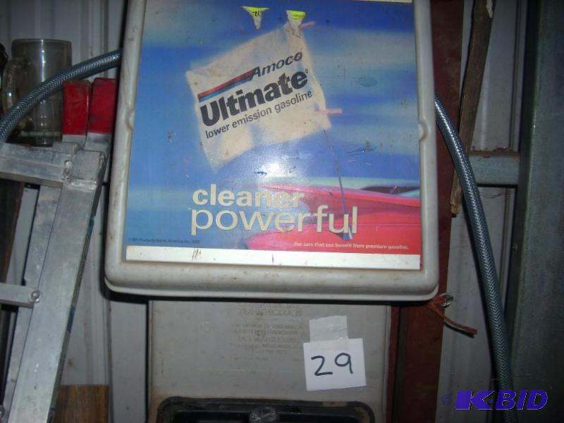 lot 29 image: Window Washer Station