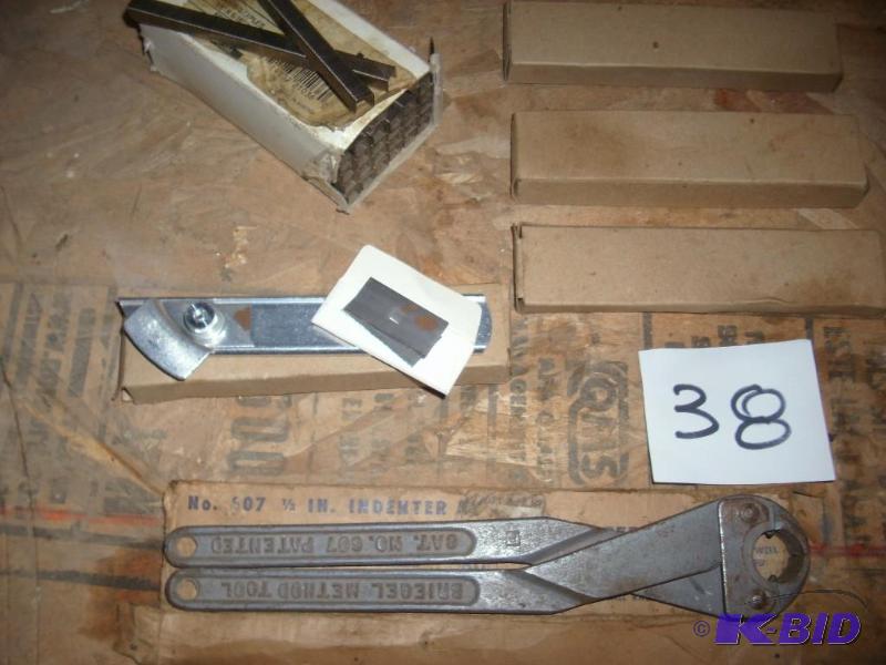 lot 38 image: Box Cutters, Crimping Tool & Staples