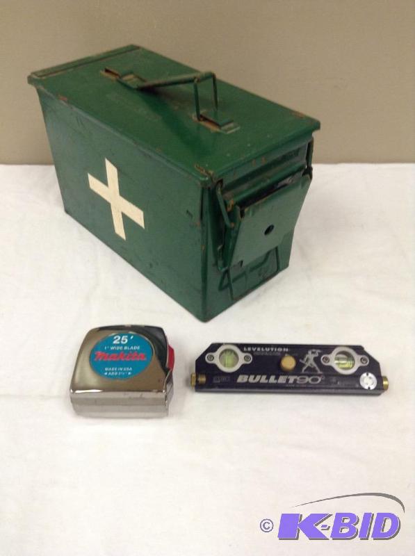 lot 31 image: Metal Case, Level & Tape Measure