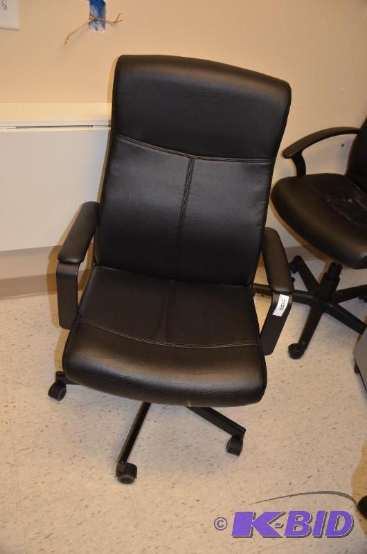 lot 175 image: High&nbspback black leather rolling office c...
