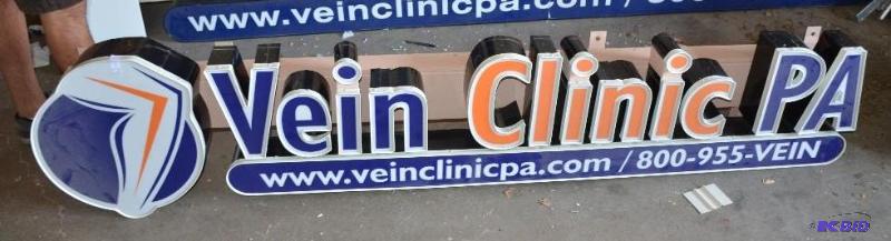 lot 183A image: Lighted neon sign 43&quotx107"...