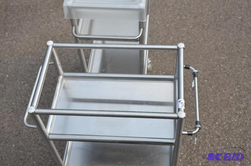 lot 204 image: 2 metal carts. 10&quotx19&quotx31"...