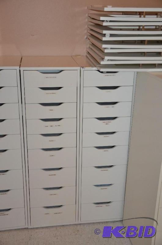 lot 73 image: 2 Storage drawers 14x19x46...