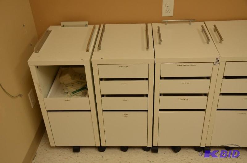 lot 81 image: 3 storage cabinets on wheels 14x20x29 12...