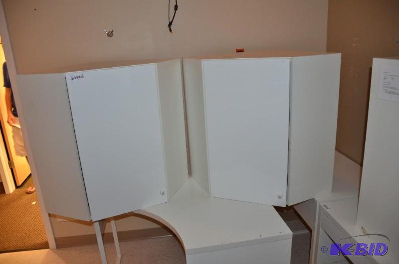 lot 87 image: 2 Corner cabinets with 2 tier glass lazy Susa...