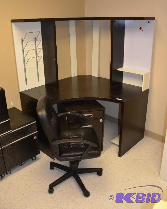 lot 88 image: Black leather lowback chair, filing cabinet a...