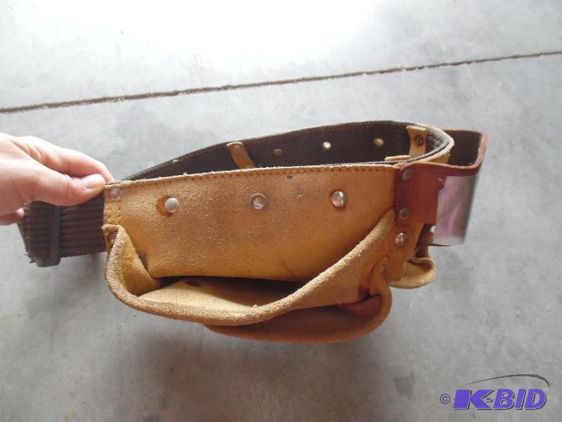 nail apron
