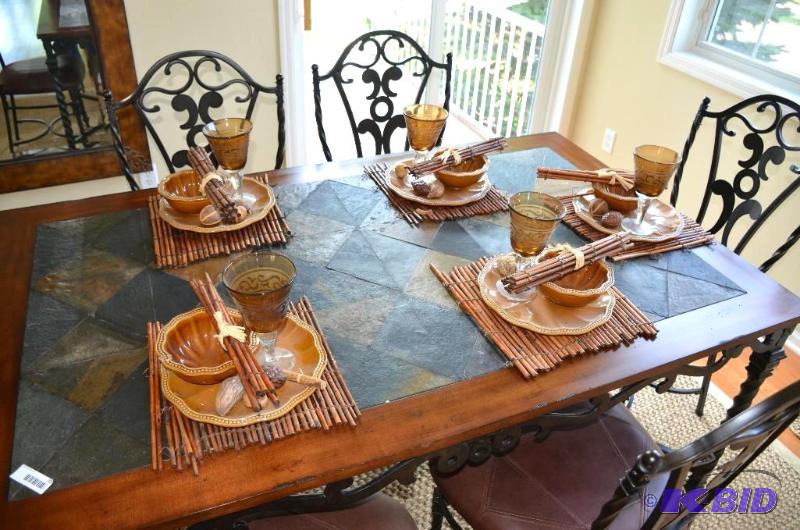 5 place setting of bamboo placemats.&nbsp...