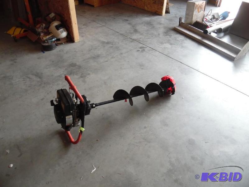 Lazer&nbspXL 3000 Ice Auger -3.0 hp -runs go...