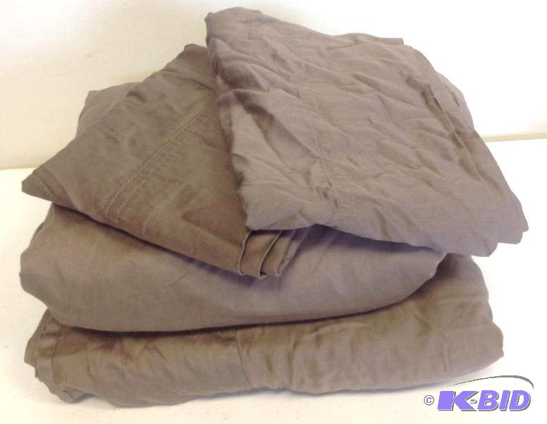 lot 20 image: Royal Velvet Queen Sheet Set Brown