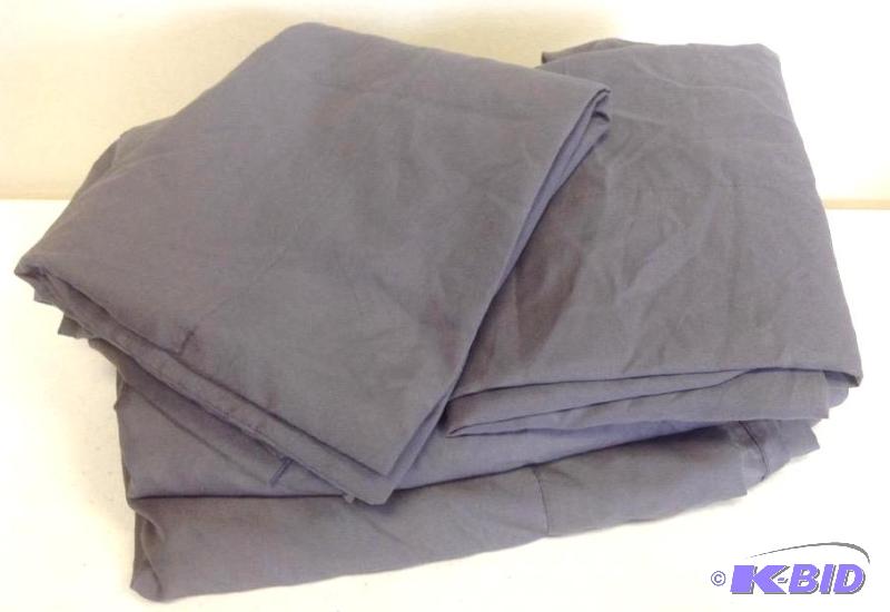 lot 22 image: JC Penny Home Full Sheet Set Grey