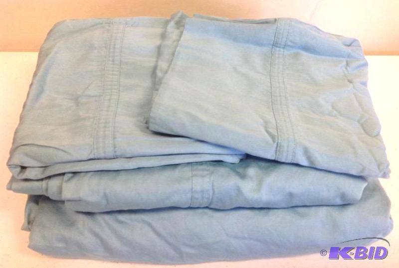 lot 27 image: JC Penny Full Sheet Set Turquoise