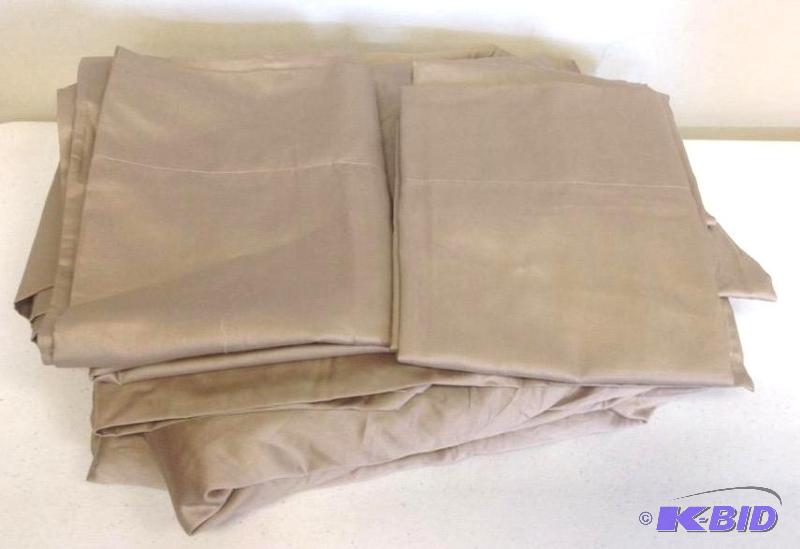 lot 7 image: JC Penny Studio King Sheet Set Taupe