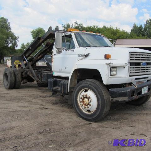 Ford Container Truck & Containers