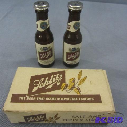 lot 102 image: Vintage Schlitz Salt & Pepper