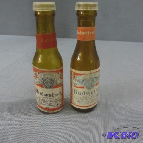 lot 103 image: Vintage Budweiser Salt & Pepper
