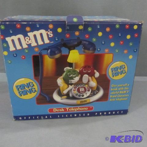 lot 128 image: M&M Phone